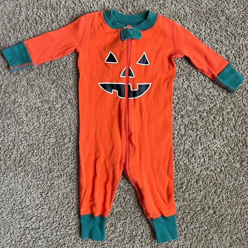 Hanna Anderson pumpkin footless sleeper